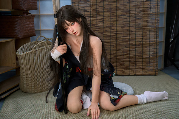 150cm/4ft11 F-cup Silicone Sex Doll Evie – Dangerous Heiress