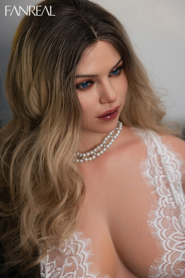 Carlee 95cm G-cup